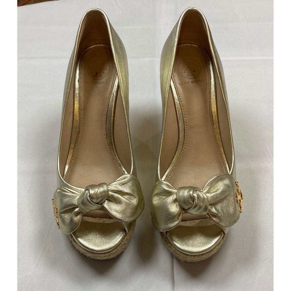 Tory Burch Gold Metallic Bow Peep Toe Wedge Espadrille Heels Women's 5 - Picture 5 of 11